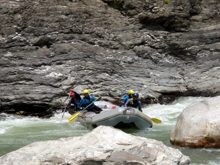 river_raft_1363504198